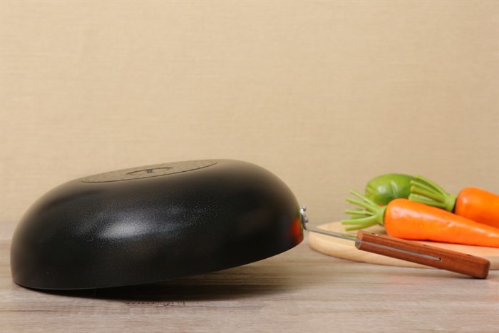 Chảo nhôm sâu chống dính đáy từ 28 cm Happycook OSWP-28IH Màu Đen