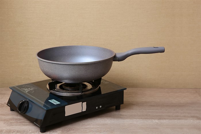 Chảo nhôm sâu chống dính đáy từ 30 cm Sunhouse SHG1230MMA Màu Xám