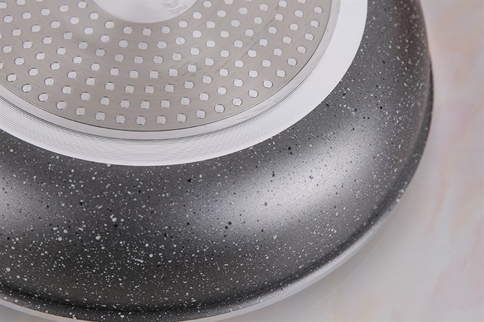 Chảo nhôm chống dính vân đá đáy từ 26 cm Kangaroo KG654M Màu Xám - Đỏ