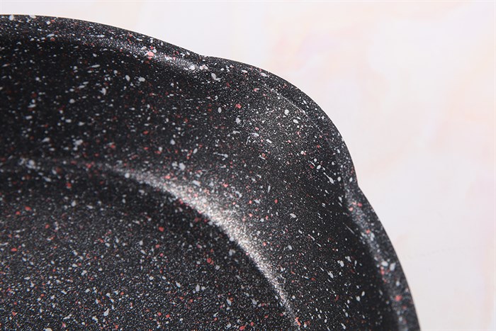 Chảo nhôm chống dính vân đá đáy từ 24 cm Kangaroo KG661S Màu Đen