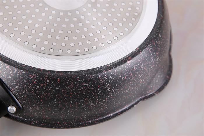 Chảo nhôm chống dính vân đá đáy từ 24 cm Kangaroo KG661S Màu Đen