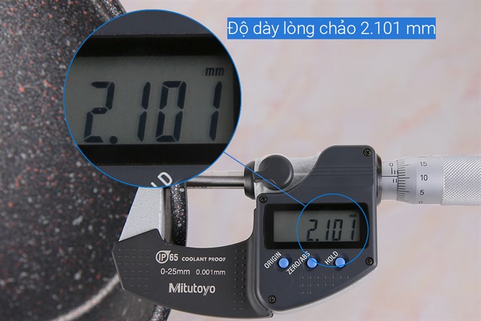 Chảo nhôm chống dính vân đá đáy từ 24 cm Kangaroo KG661S Màu Đen