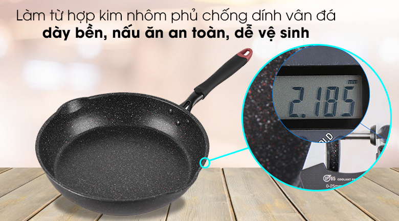 Chảo nhôm chống dính đáy từ 30cm Kangaroo KG661XL - Chất liệu hợp kim nhôm tráng chống dính Pfluon phủ vân đá hoa cương cao cấp