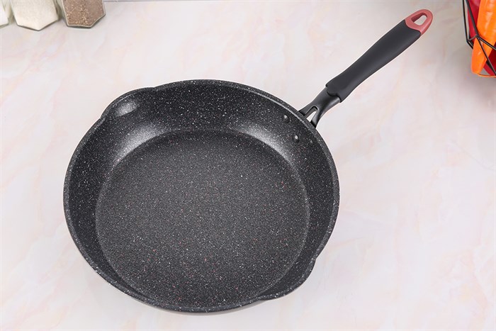 Chảo nhôm chống dính vân đá đáy từ 30 cm Kangaroo KG661XL Màu Đen