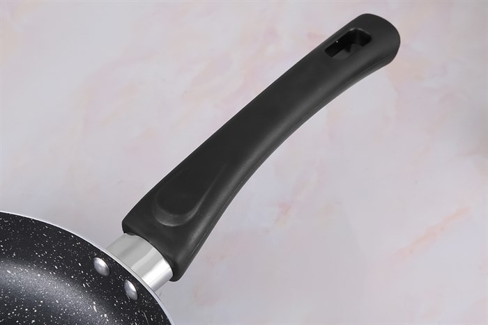 Chảo nhôm chống dính vân đá 24 cm Hommy CE003-24 Màu Đen - xanh dương