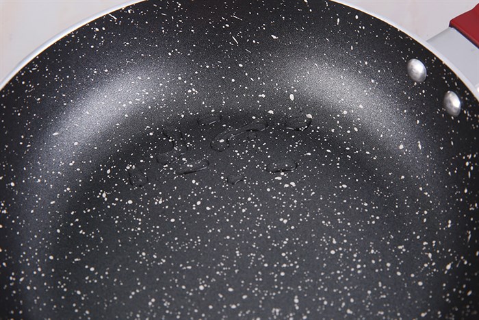 Chảo nhôm chống dính vân đá đáy từ 20 cm Delites CE001-20 Màu Đỏ đô