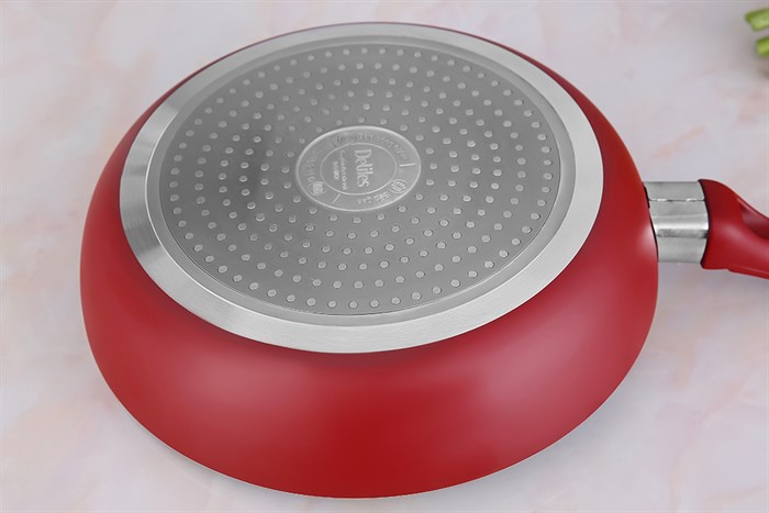 Chảo nhôm chống dính vân đá đáy từ 24 cm Delites CE001-24 Màu Đỏ đô