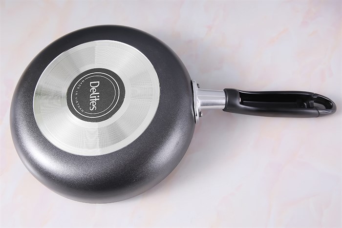 Chảo nhôm chống dính 20 cm Delites CR001-20 Màu Đen