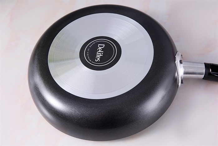 Chảo nhôm chống dính 24 cm Delites CR001-24 Màu Đen