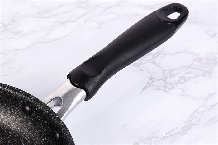Chảo nhôm chống dính vân đá 20 cm Delites CS002-20 Màu Đen