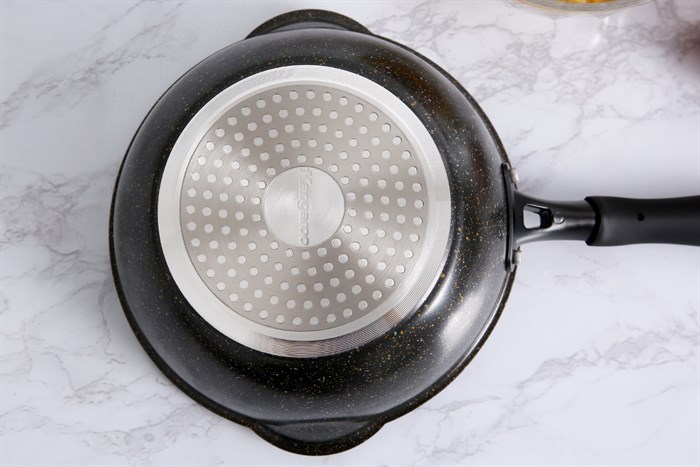 Chảo nhôm sâu chống dính vân đá đáy từ 20 cm Kangaroo KG662XS Màu Đen