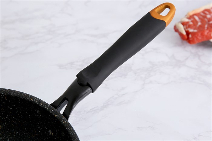 Chảo nhôm sâu chống dính vân đá đáy từ 24 cm Kangaroo KG662S Màu Đen