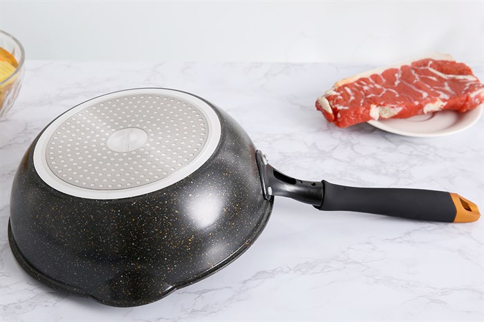 Chảo nhôm sâu chống dính vân đá đáy từ 24 cm Kangaroo KG662S Màu Đen