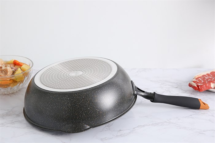 Chảo nhôm sâu chống dính vân đá đáy từ 30 cm Kangaroo KG662XL Màu Đen