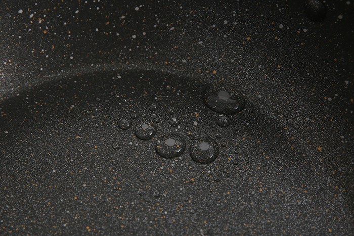 Chảo nhôm sâu chống dính vân đá đáy từ 30 cm Kangaroo KG662XL Màu Đen