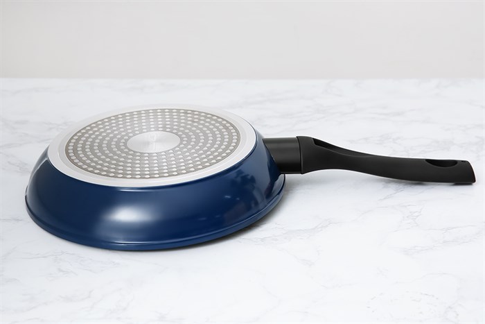 Chảo nhôm chống dính vân đá đáy từ 24 cm Sunhouse SFP24B Màu Xanh Dương