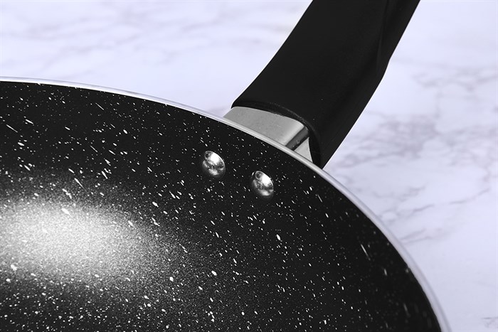 Chảo nhôm sâu chống dính vân đá đáy từ 28 cm Delites CE006-28 Màu Đen