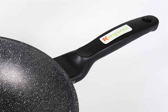 Chảo nhôm sâu chống dính vân đá đáy từ 30 cm Kangaroo KG922L Màu Đen
