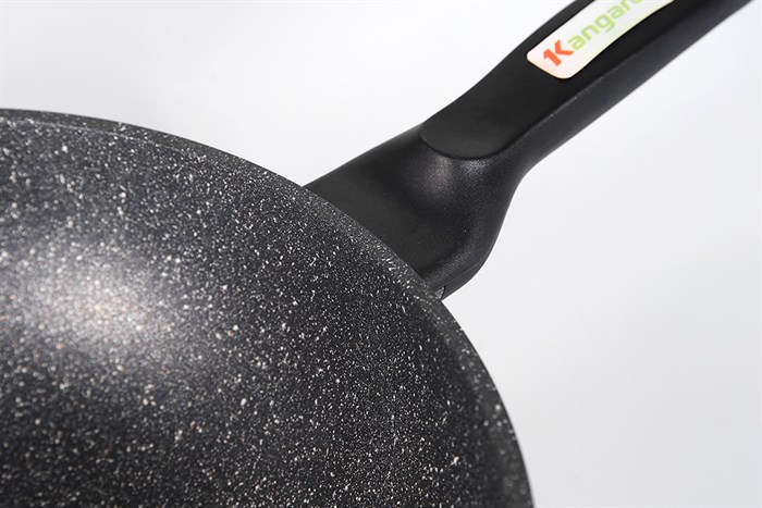 Chảo nhôm sâu chống dính vân đá đáy từ 30 cm Kangaroo KG922L Màu Đen