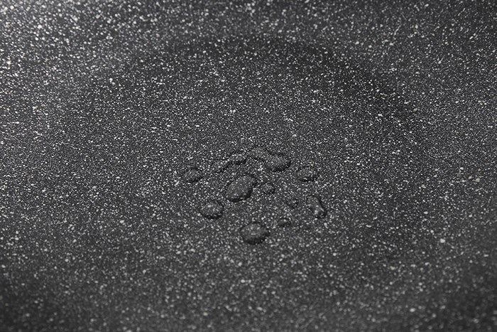 Chảo nhôm sâu chống dính vân đá đáy từ 30 cm Kangaroo KG922L Màu Đen