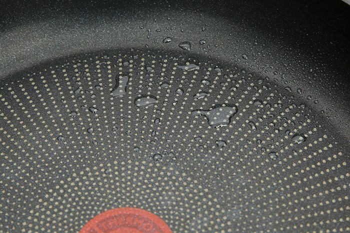 Chảo nhôm chống dính vân đá đáy từ 28 cm Tefal Ultimate G2680622 Màu Đen