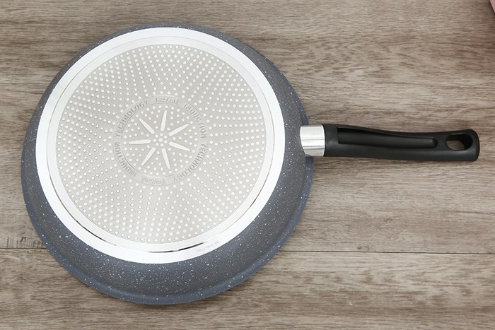 Chảo nhôm chống dính vân đá đáy từ 28 cm Tefal Cook Healthy G1340695 Màu Xám