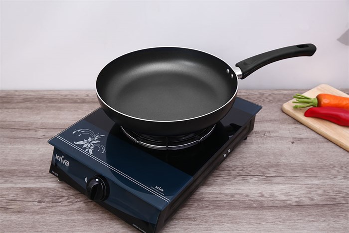 Chảo nhôm chống dính 28 cm Delites CE007-28 Màu Đen