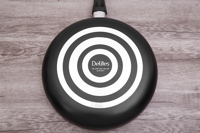 Chảo nhôm chống dính 28 cm Delites CE007-28 Màu Đen