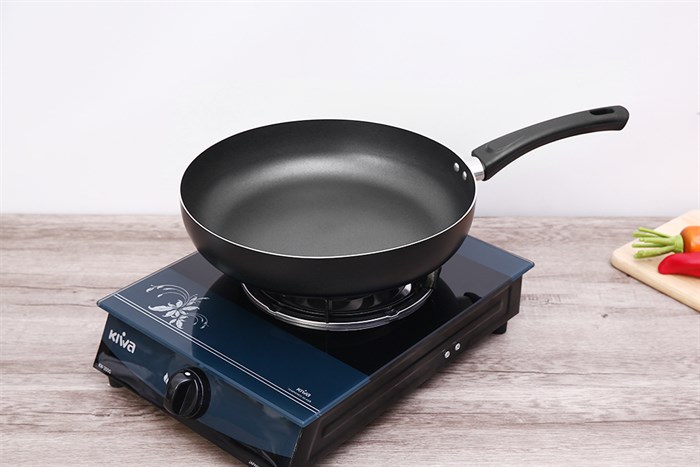 Chảo nhôm chống dính 30 cm Delites CE007-30 Màu Đen