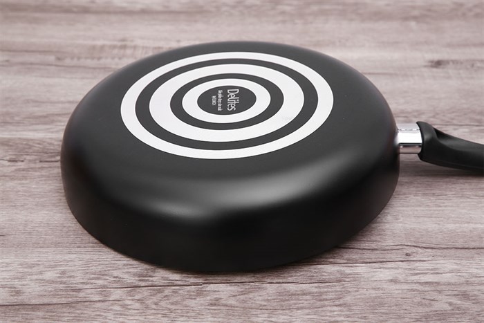 Chảo nhôm chống dính 30 cm Delites CE007-30 Màu Đen