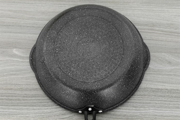 Chảo nhôm sâu chống dính vân đá đáy từ 26 cm Sunhouse SHS26MRD Màu Đen