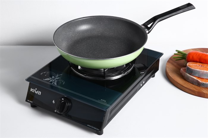 Chảo nhôm chống dính vân đá đáy từ 28 cm Kims Cook EARM128H Màu Xanh lá