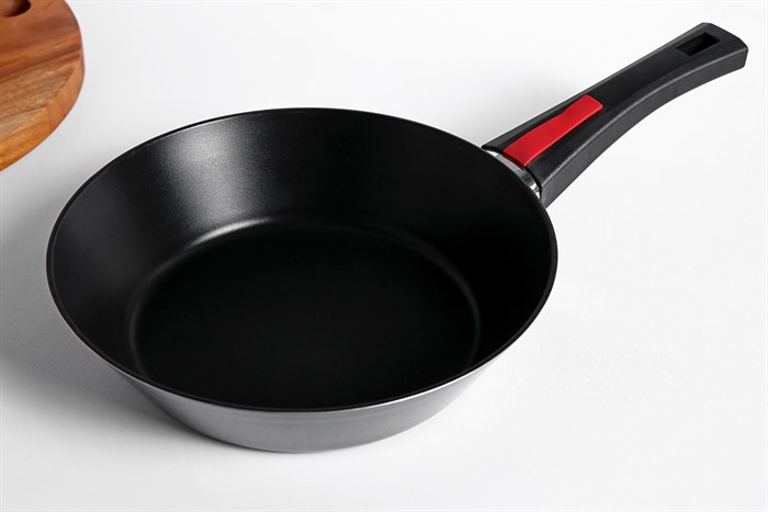 Chảo nhôm chống dính đáy từ 22 cm Kims Cook PBO22 Màu Đen