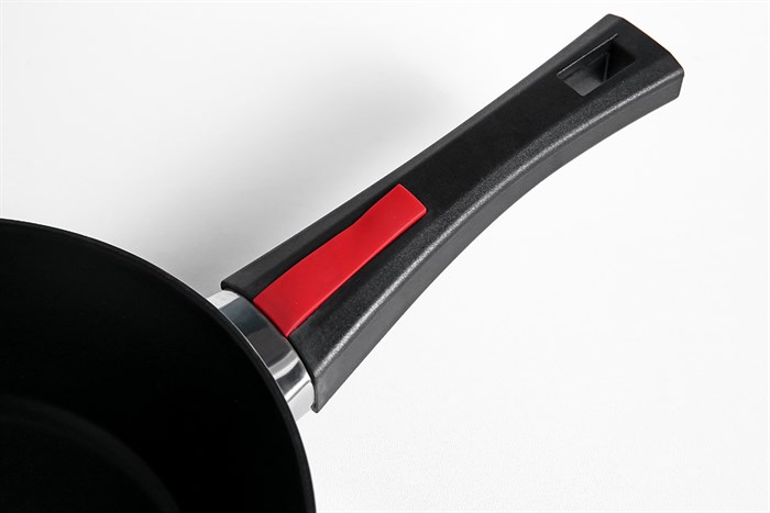 Chảo nhôm chống dính đáy từ 22 cm Kims Cook PBO22 Màu Đen