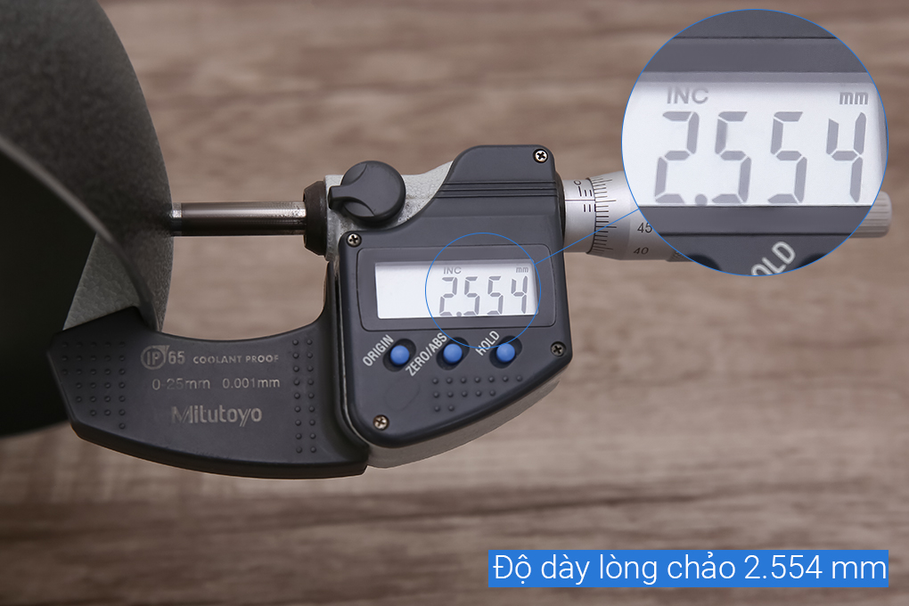 Chảo nhôm sâu chống dính nắp kính 26 cm Sunhouse SHS26K Màu Đen