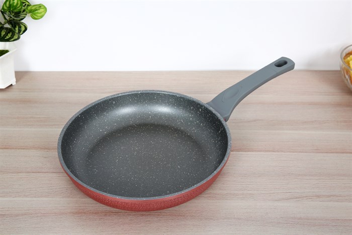 Chảo nhôm chống dính vân đá đáy từ 28 cm Sunhouse SBD28MP Màu Đen - Đỏ