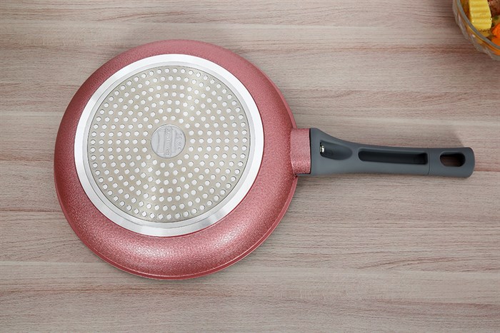 Chảo nhôm chống dính vân đá đáy từ 28 cm Sunhouse SBD28MP Màu Đen - Đỏ