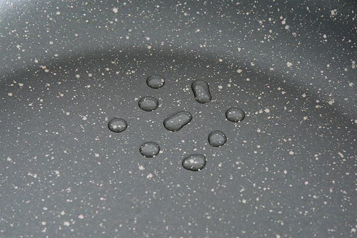 Chảo nhôm chống dính vân đá đáy từ 28 cm Sunhouse SBD28MP Màu Đen - Đỏ