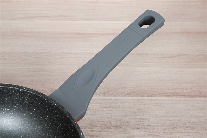 Chảo nhôm sâu chống dính vân đá đáy từ 26 cm Sunhouse SBDS26MP Màu Đen