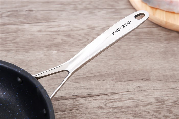 Chảo inox chống dính vân đá đáy từ 24 cm Fivestar FSC24MB Màu Inox