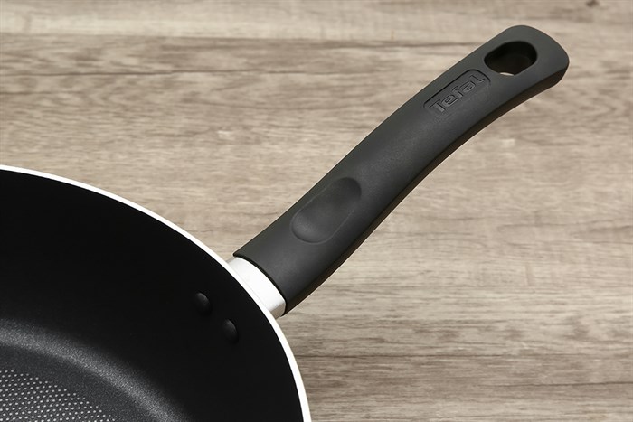 Chảo nhôm sâu chống dính đáy từ 28 cm Tefal Only Cook G1646695 Màu Đen