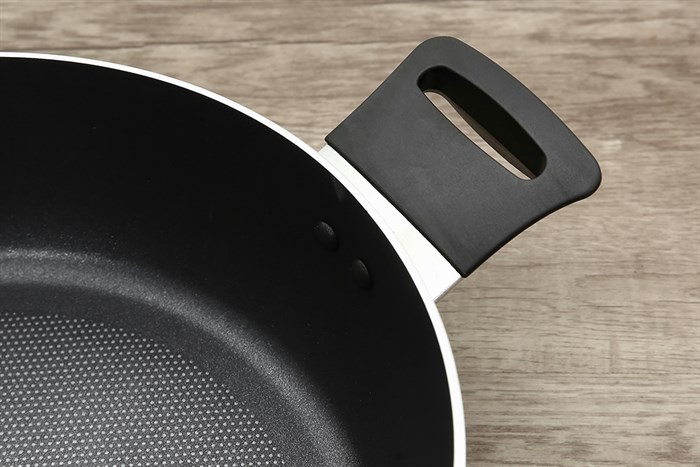 Chảo nhôm sâu chống dính đáy từ 28 cm Tefal Only Cook G1646695 Màu Đen