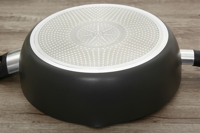 Chảo nhôm sâu chống dính đáy từ 28 cm Tefal Only Cook G1646695 Màu Đen