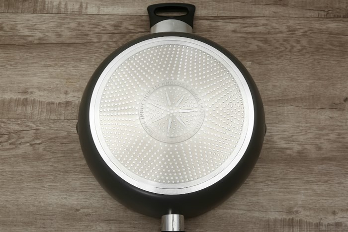 Chảo nhôm sâu chống dính đáy từ 28 cm Tefal Only Cook G1646695 Màu Đen