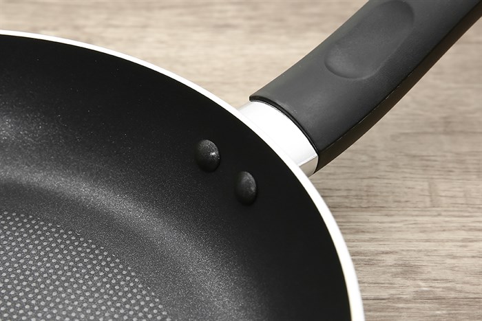 Chảo nhôm chống dính đáy từ 24 cm Tefal Only Cook G1640495 Màu Đen