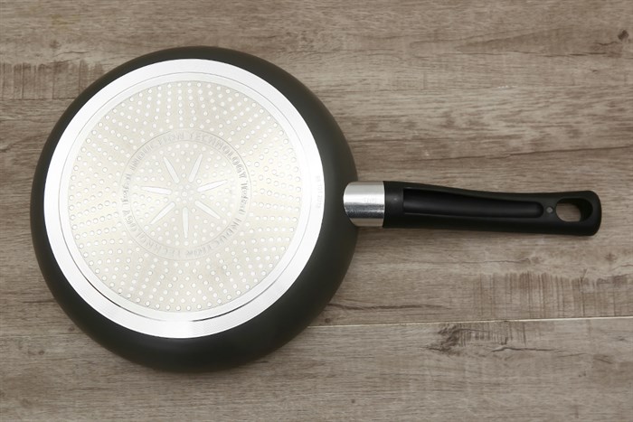 Chảo nhôm chống dính đáy từ 24 cm Tefal Only Cook G1640495 Màu Đen