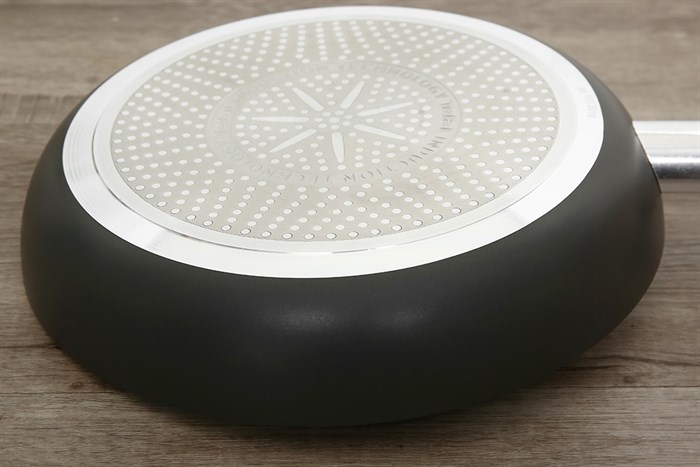 Chảo nhôm chống dính đáy từ 24 cm Tefal Only Cook G1640495 Màu Đen