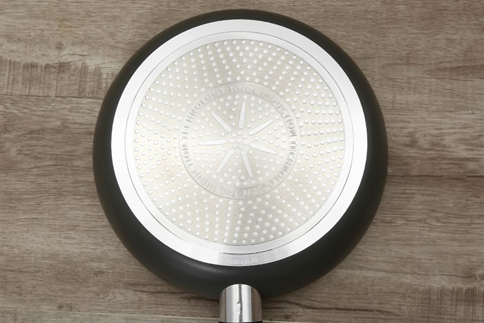 Chảo nhôm chống dính đáy từ 24 cm Tefal Only Cook G1640495 Màu Đen
