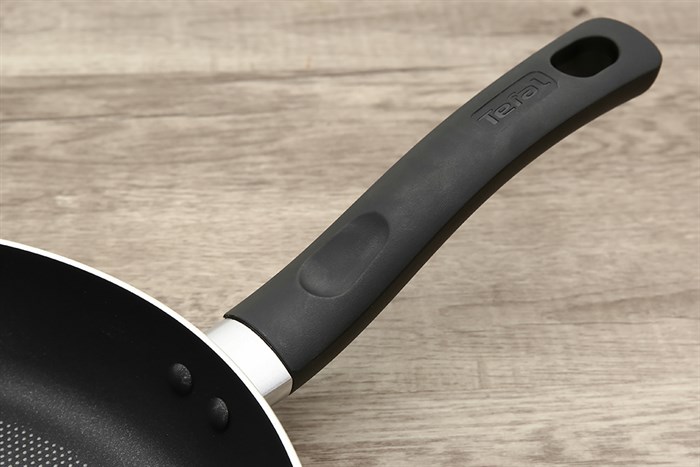 Chảo nhôm chống dính đáy từ 28 cm Tefal Only Cook G1640695 Màu Đen