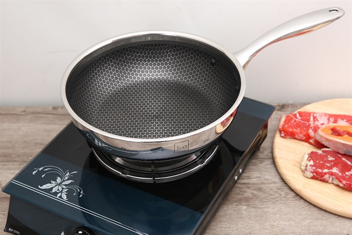 Chảo inox sâu chống dính tổ ong đáy từ 26 cm Fivestar Blackcube FPC26005